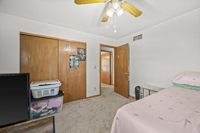 3080 Kimberly AVENUE, Greenfield, WI 53221
