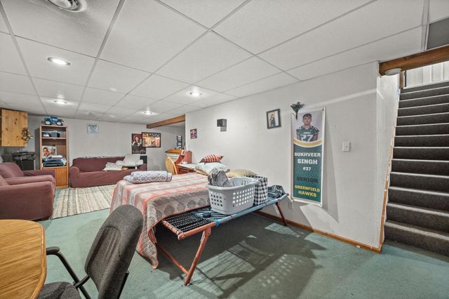 3080 Kimberly AVENUE, Greenfield, WI 53221