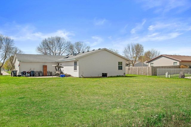 3080 Kimberly AVENUE, Greenfield, WI 53221
