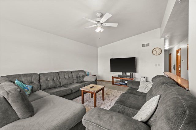 3080 Kimberly AVENUE, Greenfield, WI 53221
