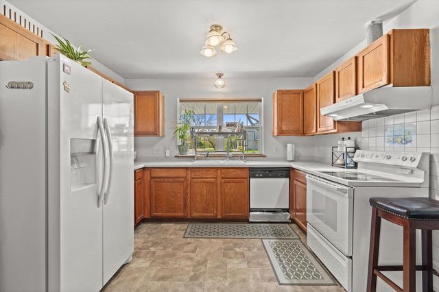 3080 Kimberly AVENUE, Greenfield, WI 53221