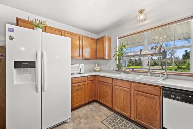3080 Kimberly AVENUE, Greenfield, WI 53221