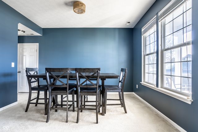 6127 N Woods Edge Drive, Mccordsville, IN 46055