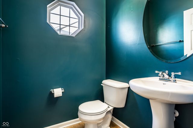 6127 N Woods Edge Drive, Mccordsville, IN 46055