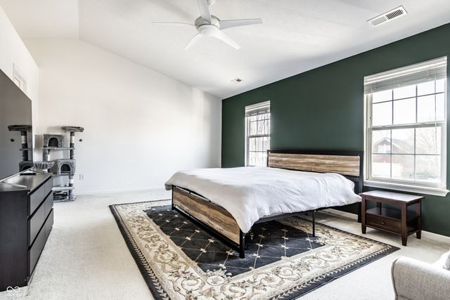 6127 N Woods Edge Drive, Mccordsville, IN 46055