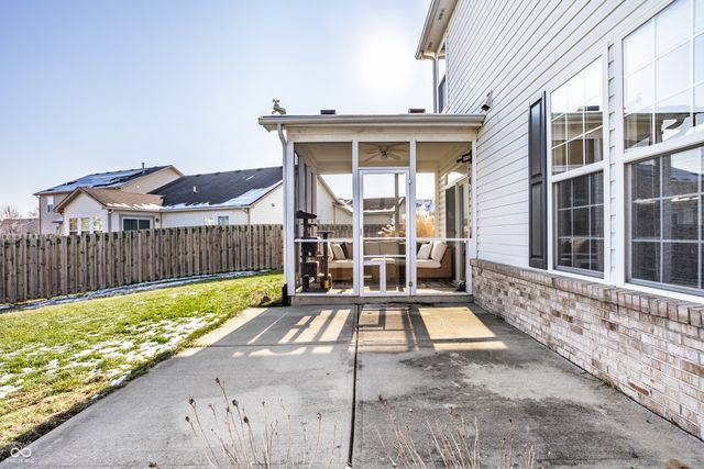 6127 N Woods Edge Drive, Mccordsville, IN 46055