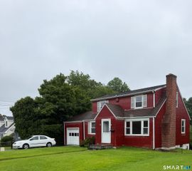 18 Chatham Drive, Norwalk, CT 06854