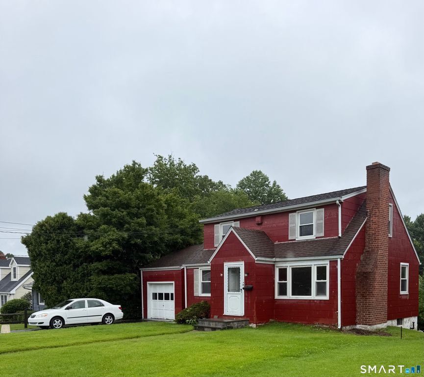 18 Chatham Drive, Norwalk, CT 06854