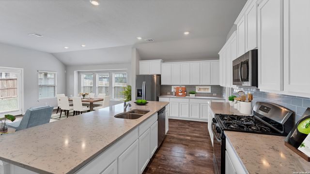 863 maroon, New Braunfels, TX 78130