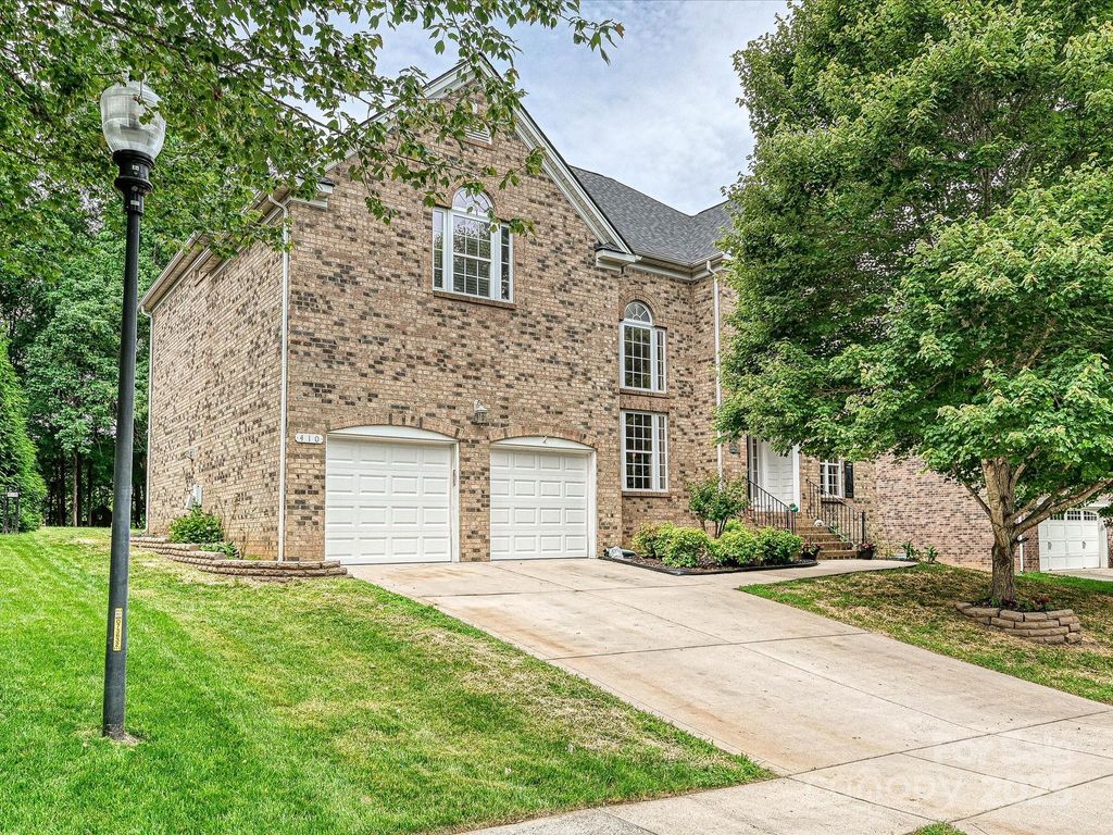 410 Deer Brush Lane, Waxhaw, NC 28173