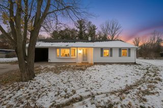 889 Mckinley Road, Chelsea, MI 48118