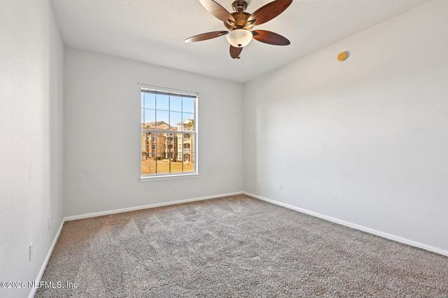 7801 POINT MEADOWS Drive 8209, Jacksonville, FL 32256