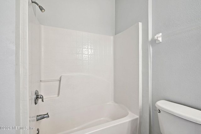 7801 POINT MEADOWS Drive 8209, Jacksonville, FL 32256