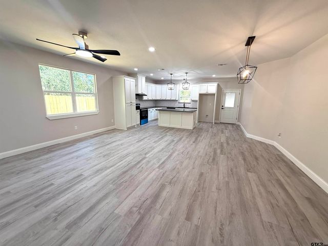 431 Cypress, Pittsburg, TX 75686