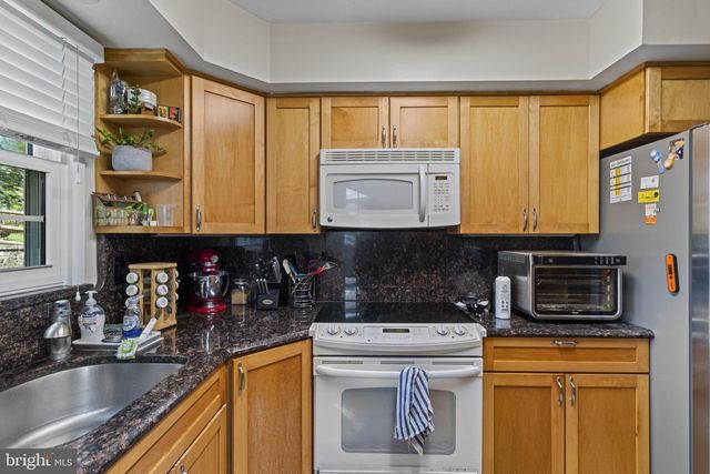 1435 CROFTON PKWY, Crofton, MD 21114
