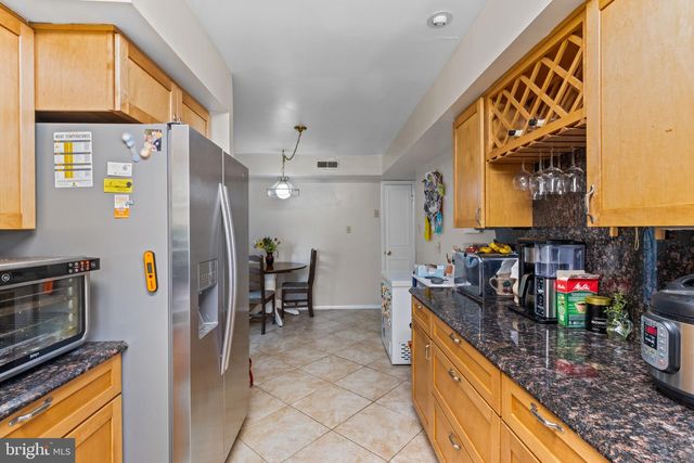 1435 CROFTON PKWY, Crofton, MD 21114