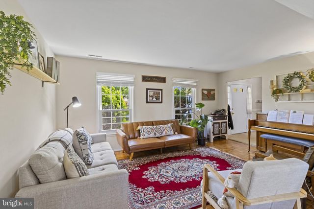 1435 CROFTON PKWY, Crofton, MD 21114