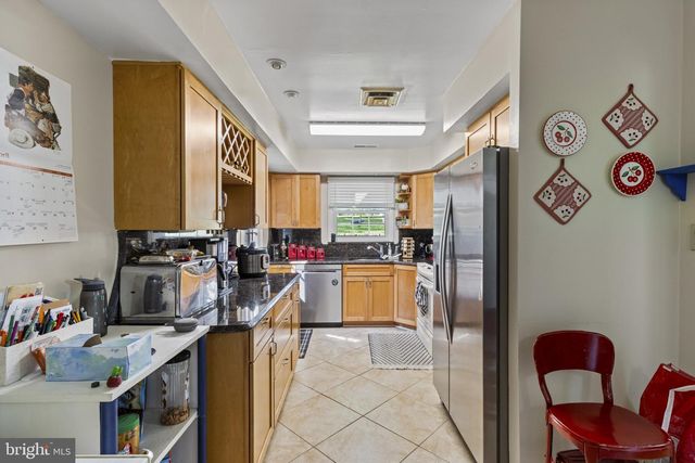 1435 CROFTON PKWY, Crofton, MD 21114