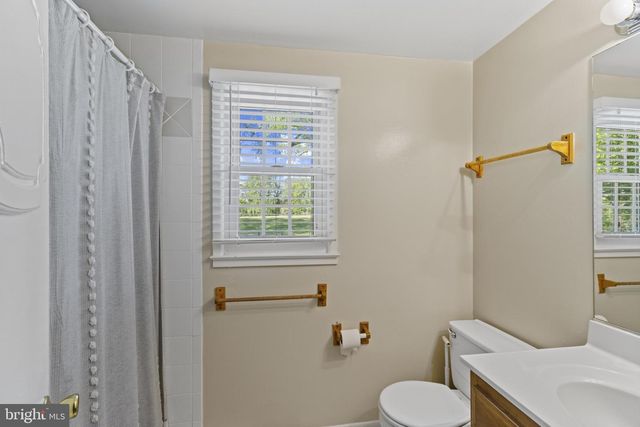 1435 CROFTON PKWY, Crofton, MD 21114