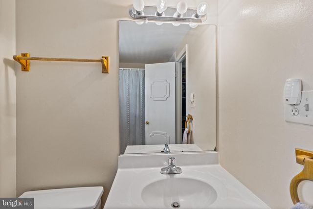 1435 CROFTON PKWY, Crofton, MD 21114