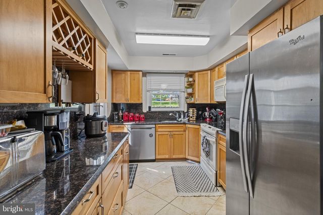 1435 CROFTON PKWY, Crofton, MD 21114
