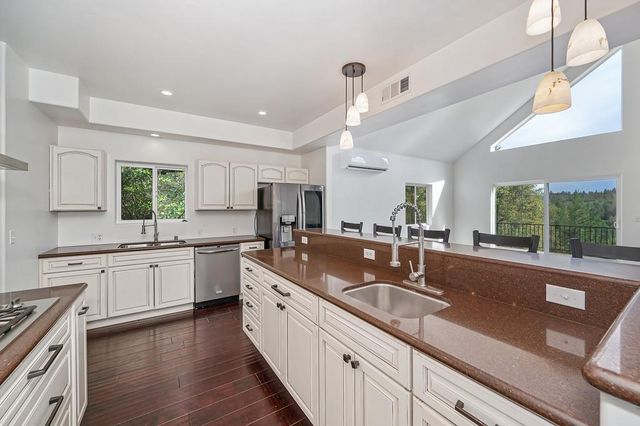 1380 Loka Ln, Greenwood, CA 95635