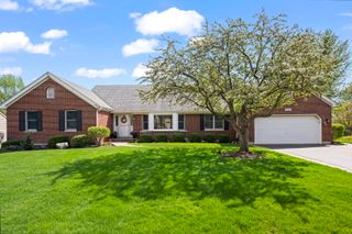 3551 Lakeview Drive, Algonquin, IL 60102