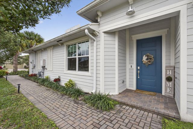 1333 Haywagon Trail, Loxahatchee, FL 33470