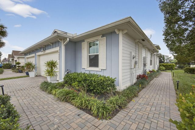 1333 Haywagon Trail, Loxahatchee, FL 33470