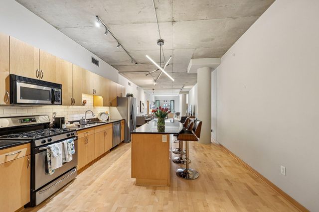 212 N 1st Street 306, Minneapolis, MN 55401