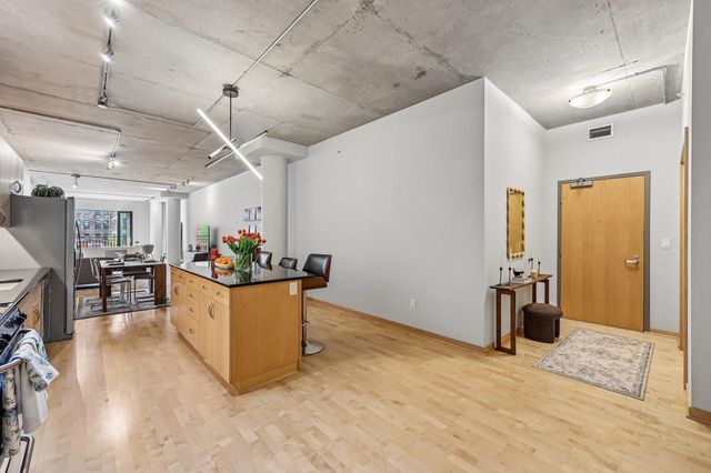 212 N 1st Street 306, Minneapolis, MN 55401