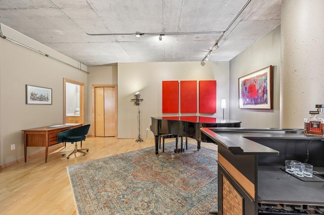212 N 1st Street 306, Minneapolis, MN 55401