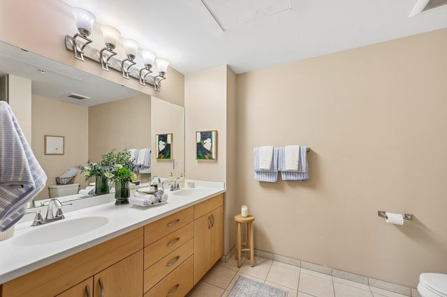 212 N 1st Street 306, Minneapolis, MN 55401