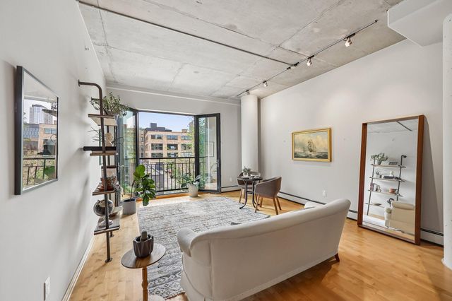 212 N 1st Street 306, Minneapolis, MN 55401