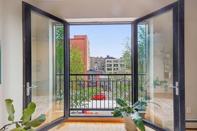 212 N 1st Street 306, Minneapolis, MN 55401