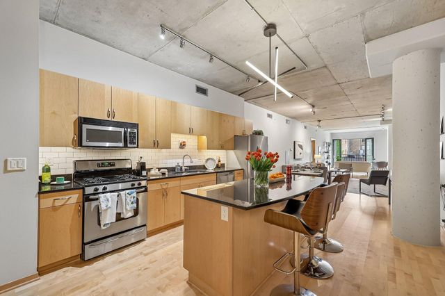 212 N 1st Street 306, Minneapolis, MN 55401