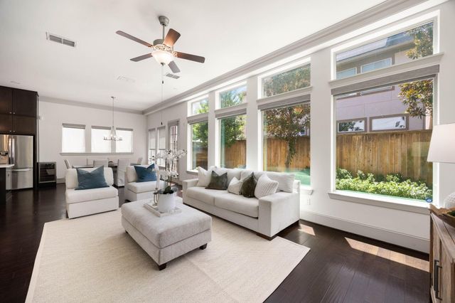 6703 Saxton Manor Street, Houston, TX 77055