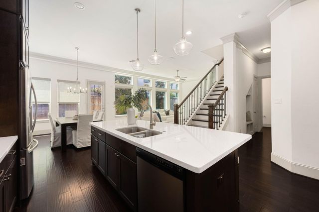 6703 Saxton Manor Street, Houston, TX 77055