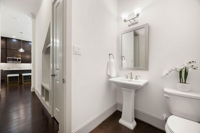 6703 Saxton Manor Street, Houston, TX 77055