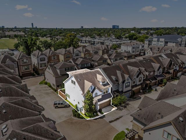 6703 Saxton Manor Street, Houston, TX 77055