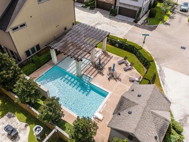 6703 Saxton Manor Street, Houston, TX 77055