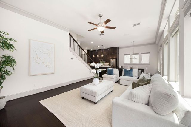 6703 Saxton Manor Street, Houston, TX 77055