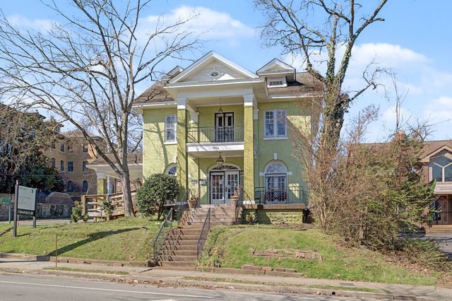1233 17th Ave, S, Nashville, TN 37212