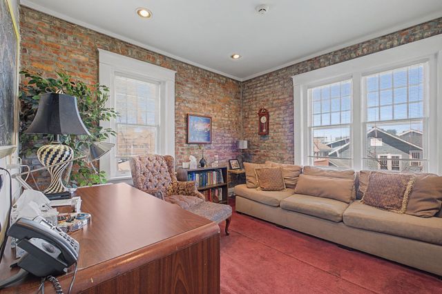 1233 17th Ave, S, Nashville, TN 37212