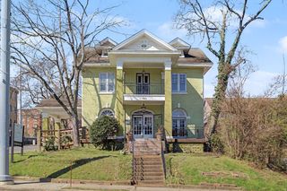 1233 17th Ave, S, Nashville, TN 37212