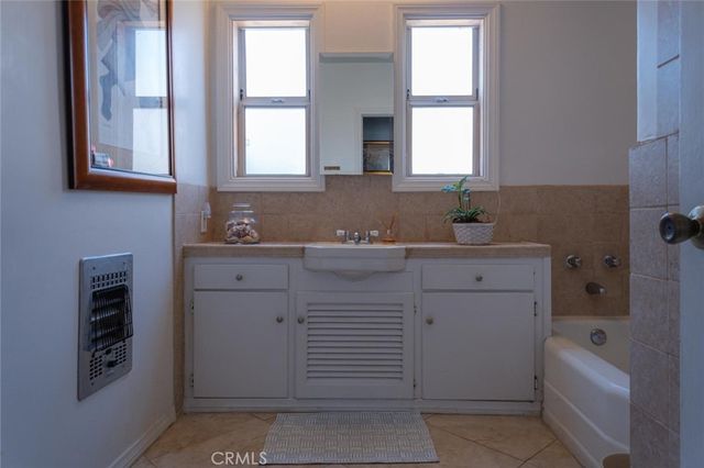 3815 Welland Avenue, Los Angeles, CA 90008