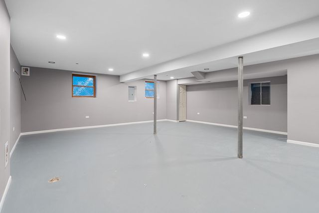 681 Majestic Drive, Algonquin, IL 60102