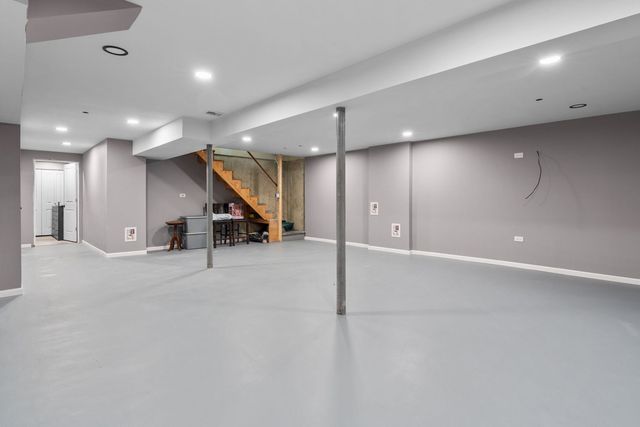 681 Majestic Drive, Algonquin, IL 60102