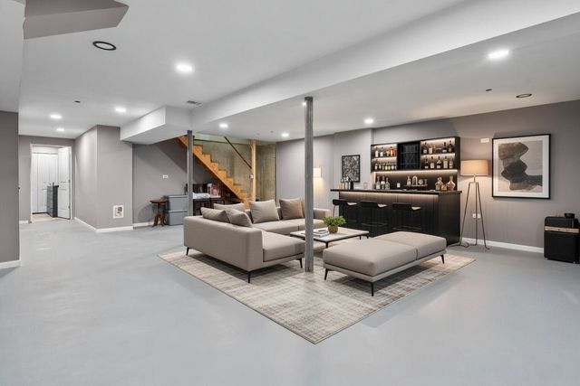 681 Majestic Drive, Algonquin, IL 60102