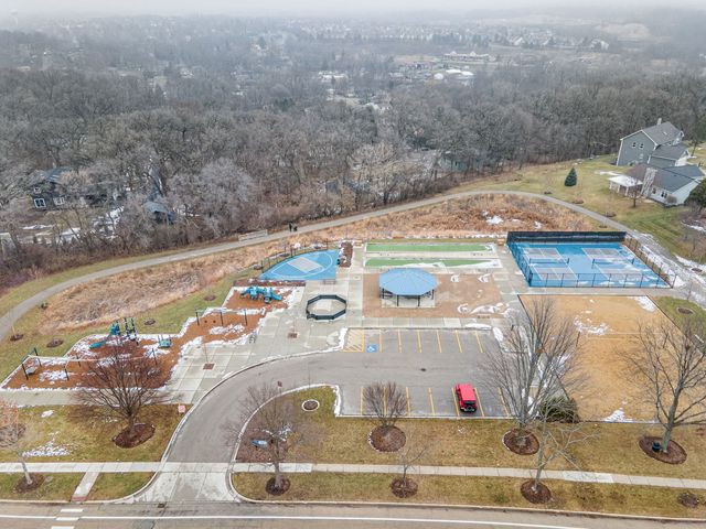 681 Majestic Drive, Algonquin, IL 60102